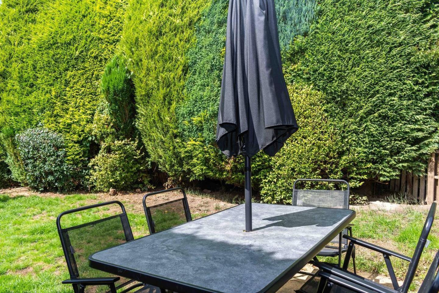 3 Bedroom Bungalow Close To Peak District With Garden 谢菲尔德 外观 照片