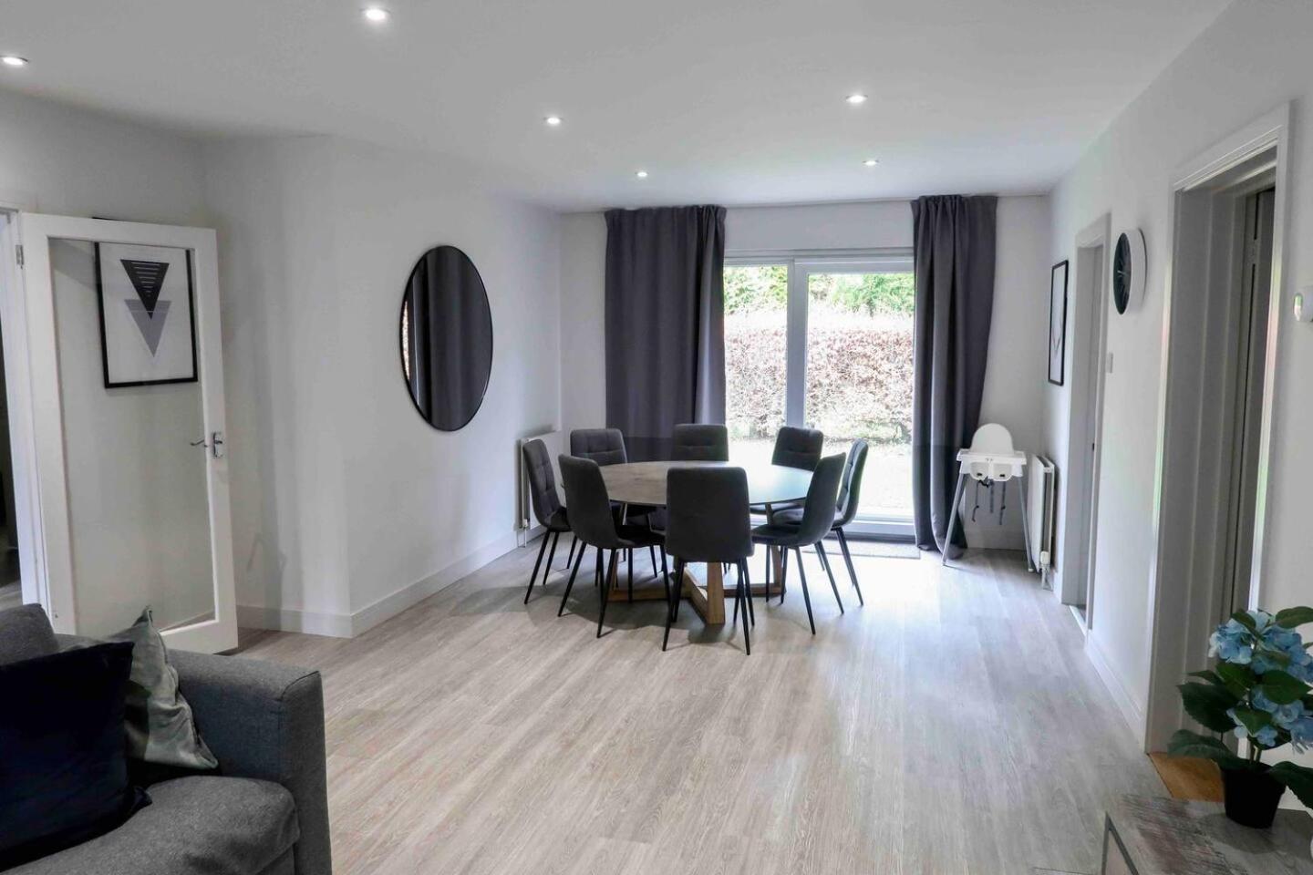 3 Bedroom Bungalow Close To Peak District With Garden 谢菲尔德 外观 照片