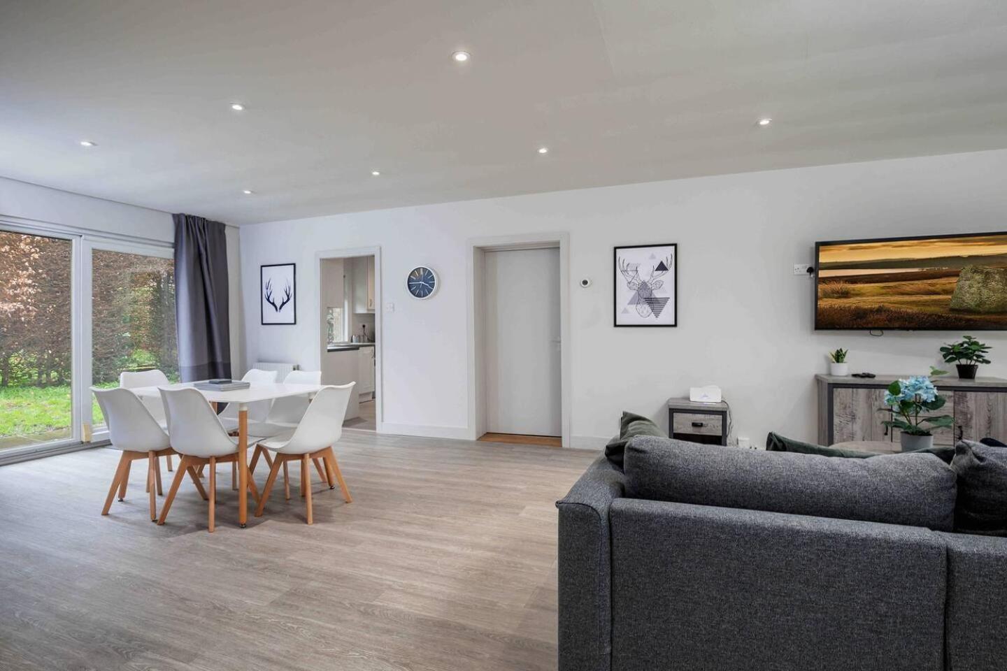 3 Bedroom Bungalow Close To Peak District With Garden 谢菲尔德 外观 照片