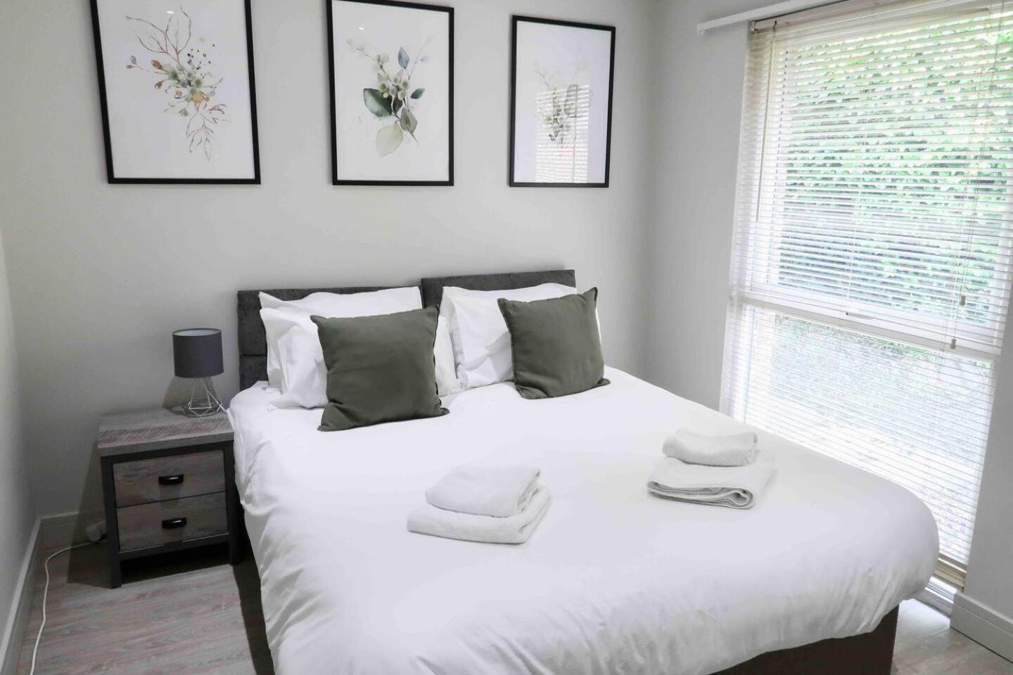 3 Bedroom Bungalow Close To Peak District With Garden 谢菲尔德 外观 照片
