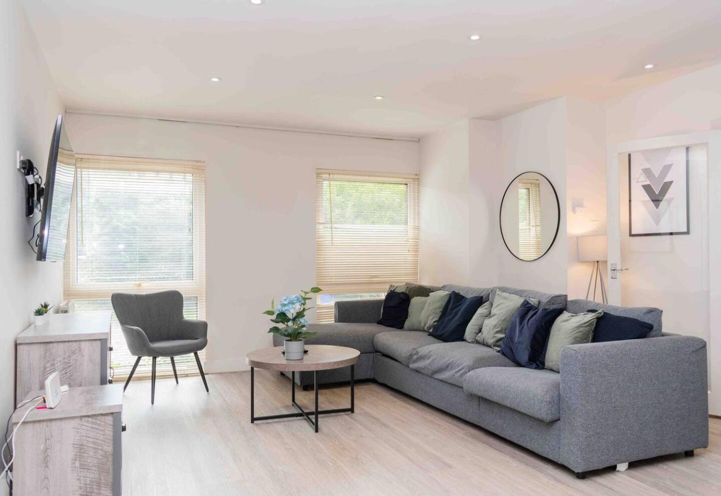 3 Bedroom Bungalow Close To Peak District With Garden 谢菲尔德 外观 照片